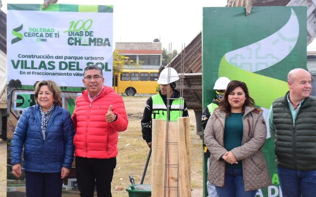 JUAN MANUEL NAVARRO ARRANCA CONSTRUCCIÓN DE NUEVO PARQUE URBANO Y PURIFICADORA DE AGUA GRATUITA