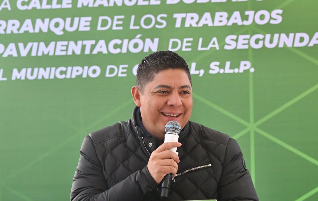 RICARDO GALLARDO DETONARÁ CON MÁS OBRAS, MEJOR MOVILIDAD EN EL ALTIPLANO• El Gobierno del Estado prioriza la conectividad ágil y segura para acercar más apoyo a las familias potosinas