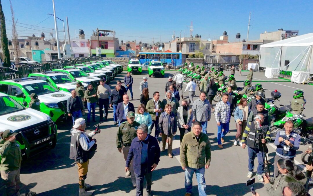 RICARDO GALLARDO ENCABEZA ARRANQUE Y EQUIPAMIENTO DE LA GUARDIA CIVIL DE SOLEDAD• En el arranque de operaciones de la corporación, el Gobernador entregó patrullas, moto patrullas, uniformes y equipo