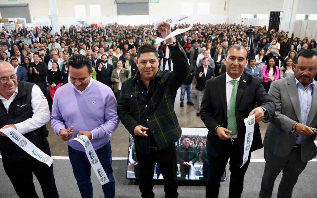 RICARDO GALLARDO ARRANCÓ LA FUNI 2025• Al inaugurar la Feria de Universidades Interactiva, reafirmó su compromiso de llevar más apoyo a las y los jóvenes potosinos