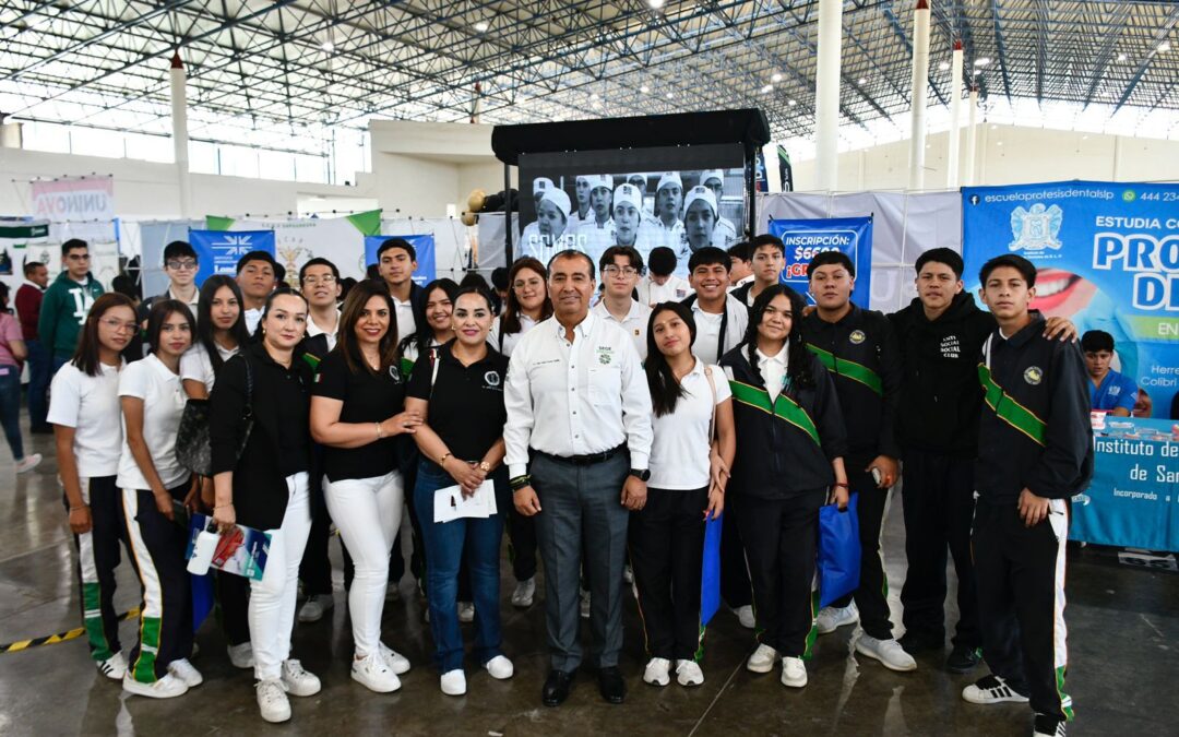 MÁS DE DIEZ MIL JÓVENES ASISTIERON A LA FERIA DE UNIVERSIDADES 