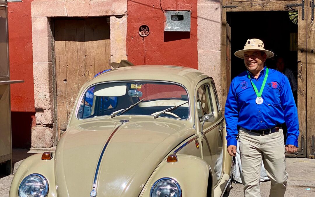 AUTOS ANTIGUOS REVIVEN NOSTALGIA EN VILLA DE POZOS