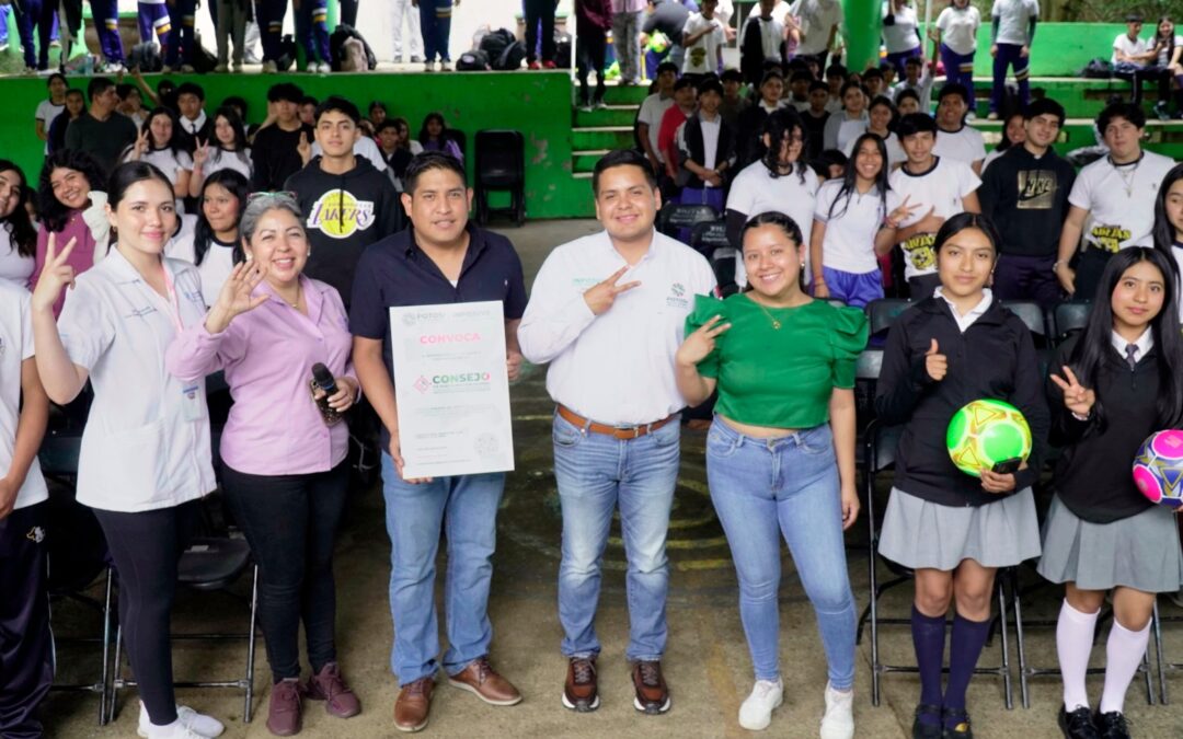 GOBIERNO ESTATAL IMPULSA PARTICIPACIÓN JUVENIL Y ACTIVIDADES DEPORTIVAS• El Inpojuve, entregó material deportivo y difundió la convocatoria del Consejo Juvenil de Evaluación y Participación en escuelas de la Huasteca
