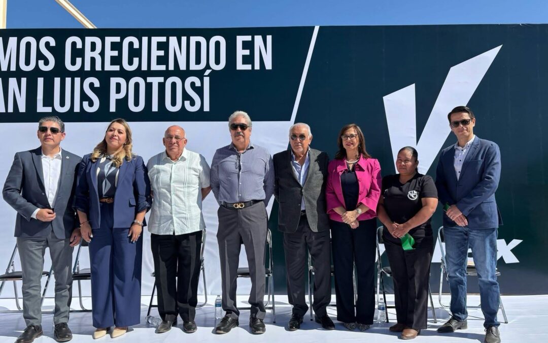 10 PROYECTOS INDUSTRIALES TRAERÁN INVERSIÓN POR 200 MILLONES DE DÓLARES: RICARDO GALLARDO• El Gobernador de San Luis Potosí, Ricardo Gallardo Cardona celebra la ampliación de operaciones de las empresas Volex y San Luis Dasung, dos de las 10 nuevas inversiones programas para este año en la Entidad.
