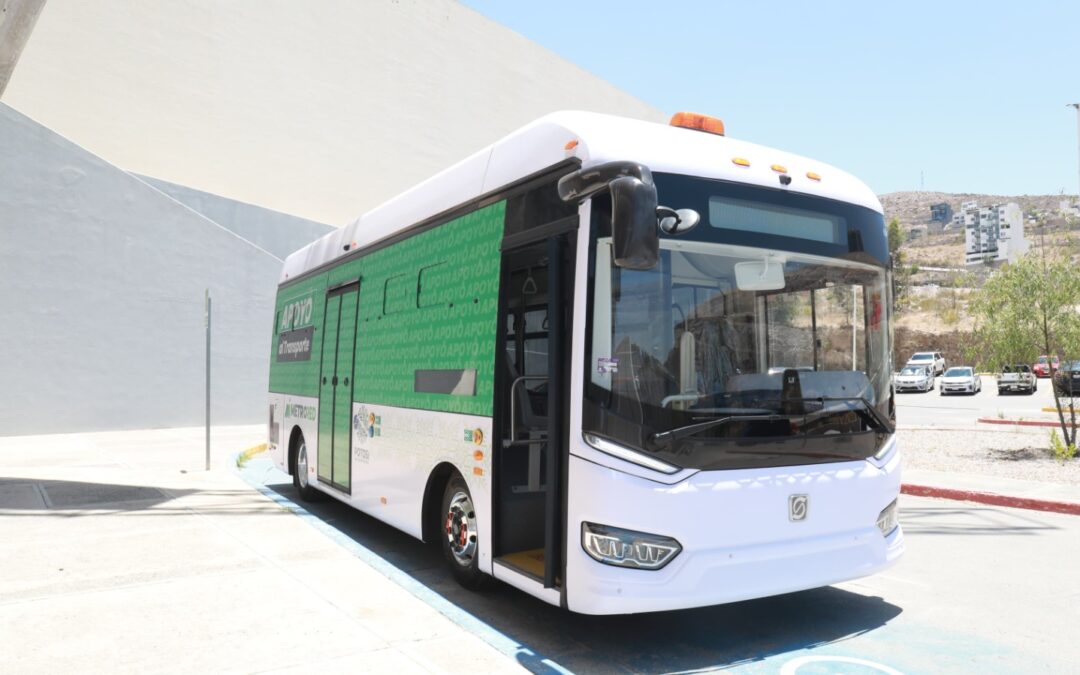 MOVILIDAD SIN LÍMITES CON METRORED EN LA HUASTECA• Tras supervisar el prototipo de autobús eléctrico para la línea Metrored en Ciudad Valles, Ricardo Gallardo Cardona dará más énfasis a la movilidad urbana en todo el Estado.