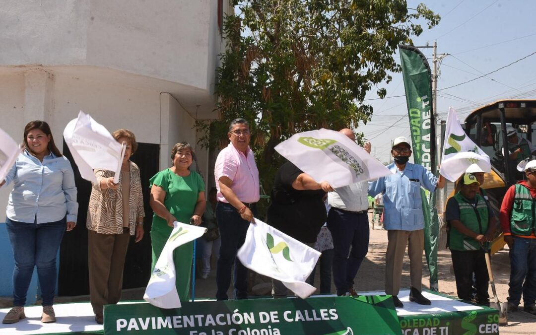 ALCALDE JUAN MANUEL NAVARRO SUMA MÁS DESARROLLO PARA SOLEDAD, CON ARRANQUE DE PAVIMENTACIÓN DE CALLES EN COL. GENARO VÁZQUEZ