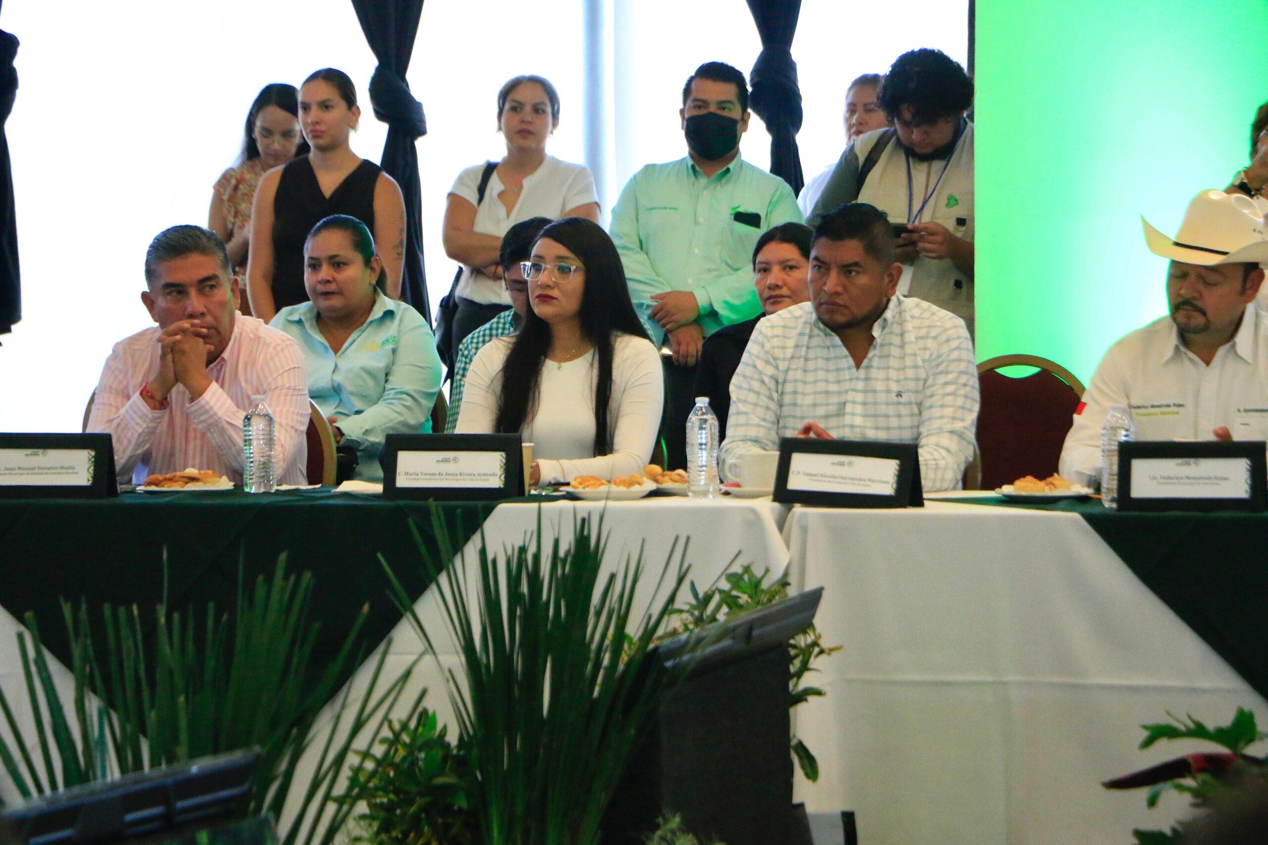 VILLA DE POZOS SE SUMA A COORDINACIÓN INTERINSTITUCIONAL ANTE LA TEMPORADA DE LLUVIAS-Participó en la reunión convocada por el Gobierno del Estado, la Coordinación Estatal de Protección Civil (CEPC) y la Comisión Nacional del Agua (CONAGUA), para trabajos preventivos por temporada de lluvias.Con el objetivo de proteger a la ciudadanía y mitigar las afectaciones provocadas por las recientes lluvias e inundaciones, el Gobierno de Villa de Pozos, encabezado por la Presidenta Concejal, Teresa Rivera Acevedo, participó en la reunión convocada por el Gobierno del Estado, la Coordinación Estatal de Protección Civil (CEPC) y la Comisión Nacional del Agua (CONAGUA).