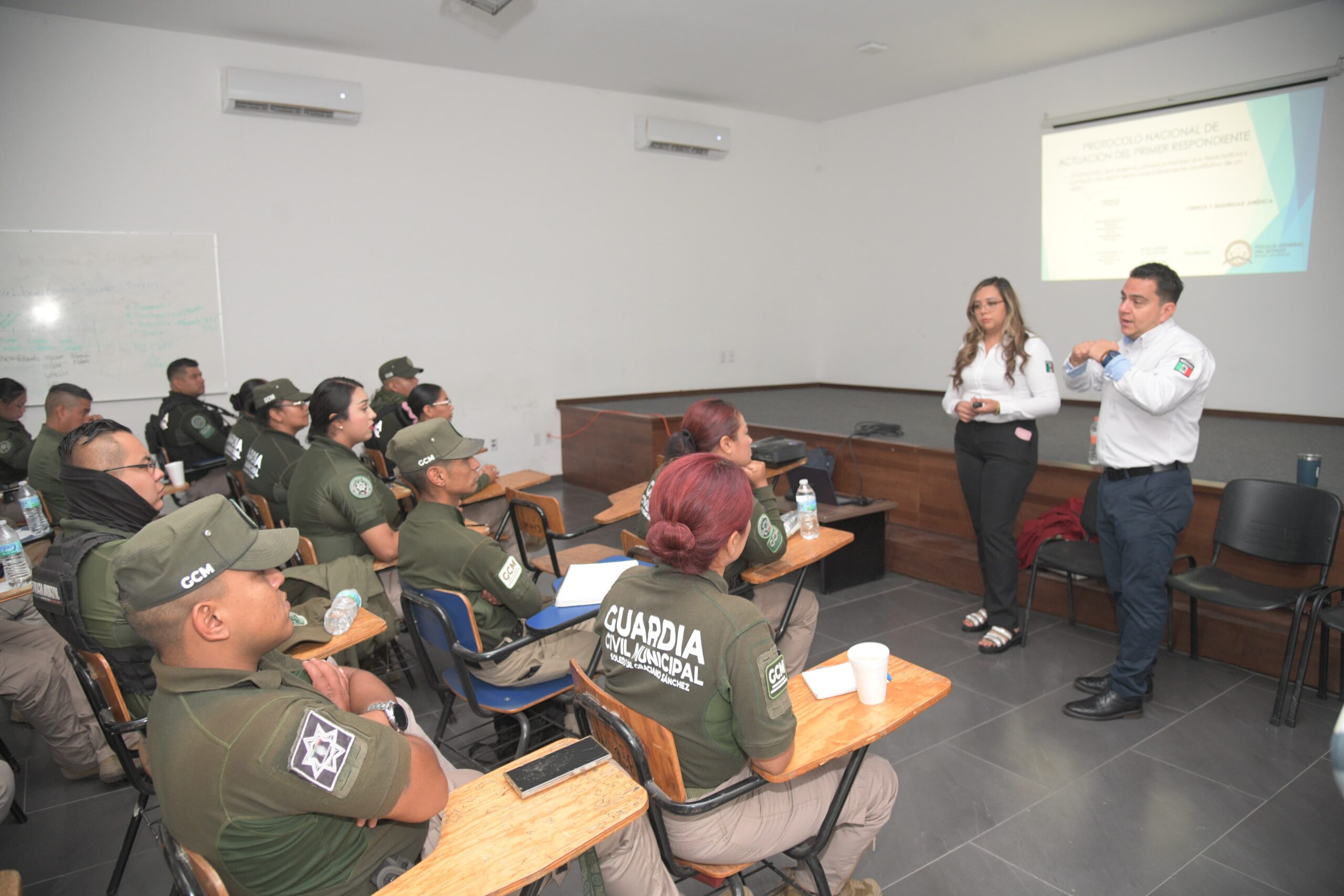 AGENTES DE LA GUARDIA CIVIL DE SOLEDAD PARTICIPAN EN CAPACITACIÓN ESPECIALIZADA EN EL COMBATE DEL NARCOMENUDEO